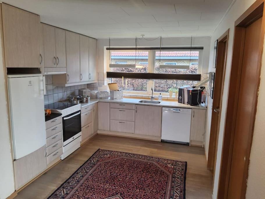 Family Friendly Apt B, 900M To Lego House, Parking, Legoland, Lalandia Билунд Екстериор снимка